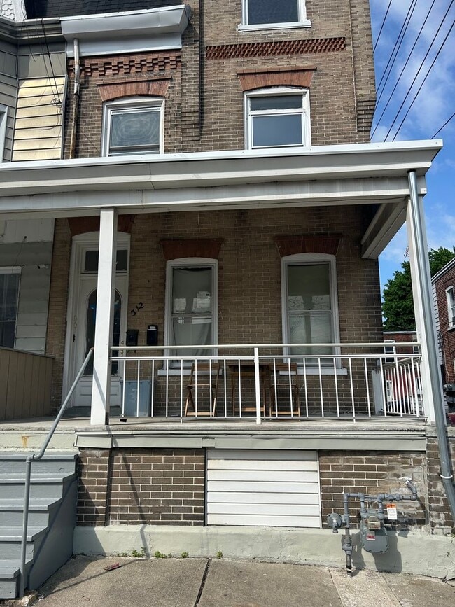 property at 312 N 14th St