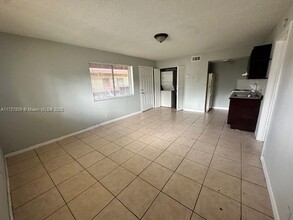 2014 NW 43rd Ter, Unit 6 in Lauderhill, FL - Building Photo - Building Photo