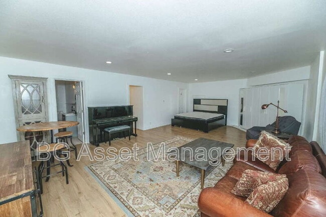 property at 981 Castle Rock Rd