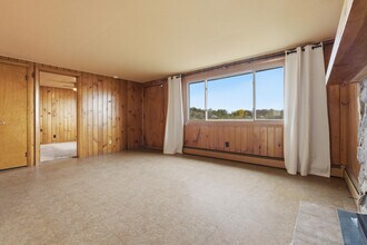 W6705 N Lakeshore Cir in Elkhorn, WI - Building Photo - Building Photo