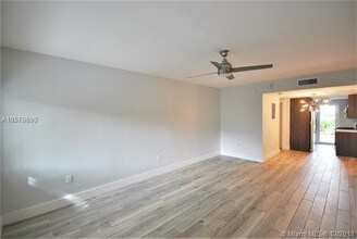 942 Lenox Ave-Unit -6 in Miami Beach, FL - Foto de edificio - Building Photo