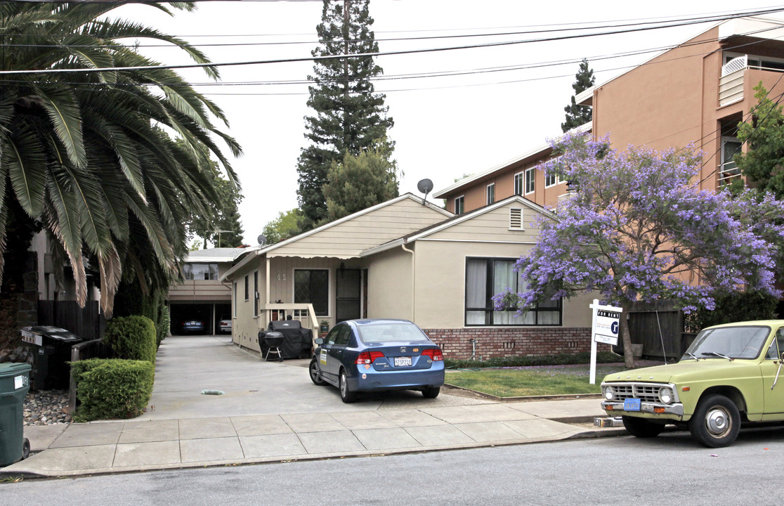 45 Claremont Ave in Redwood City, CA - Foto de edificio