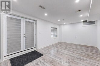 280 Miller Park Ave in Bradford West Gwillimbury, ON - Building Photo - Building Photo