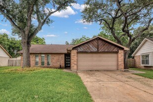 638 Fair Oak Dr in Stafford, TX - Building Photo