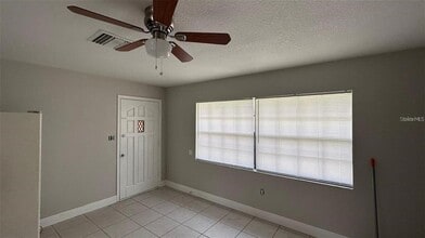 210 N Lone Oak Dr in Leesburg, FL - Building Photo - Building Photo