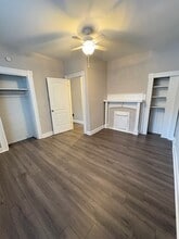 340 Academy St, Unit 1 in Carnegie, PA - Foto de edificio - Building Photo