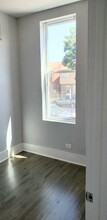 2030 W 21st St, Unit #1R in Chicago, IL - Building Photo - Building Photo