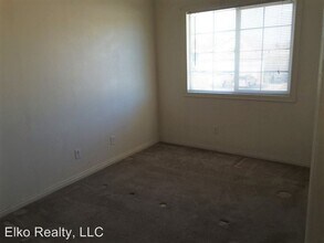 1653 Orchard Cove Dr in Elko, NV - Foto de edificio - Building Photo