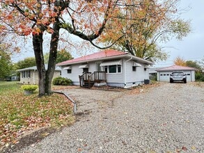 2404 Pollack Ave in Evansville, IN - Building Photo - Building Photo