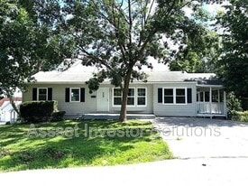 2017 E 83rd Terrace in Kansas City, MO - Building Photo