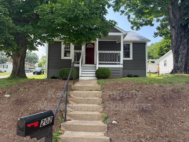 202 Grubert Ave in Staunton, VA - Building Photo - Building Photo