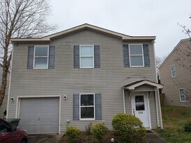 204 Valleyside Dr NE in Huntsville, AL - Building Photo