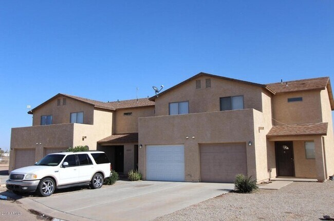 13211 S Kin Cir-Unit -Unit D in Arizona City, AZ - Building Photo - Building Photo