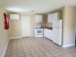 342 Mayse Rd in Forest City, NC - Foto de edificio - Building Photo