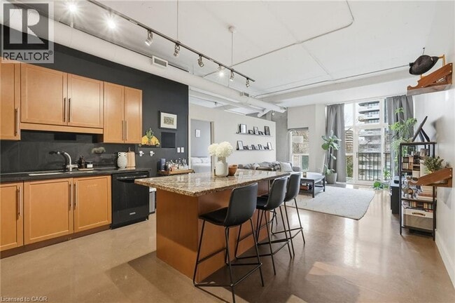 property at 66 Bay St S