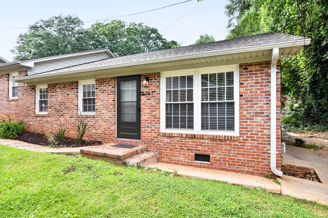 10 Orleans Ct, Unit 10 orleans court in Greenville, SC - Building Photo