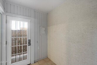 521 W Hononegh Dr in Phoenix, AZ - Building Photo - Building Photo