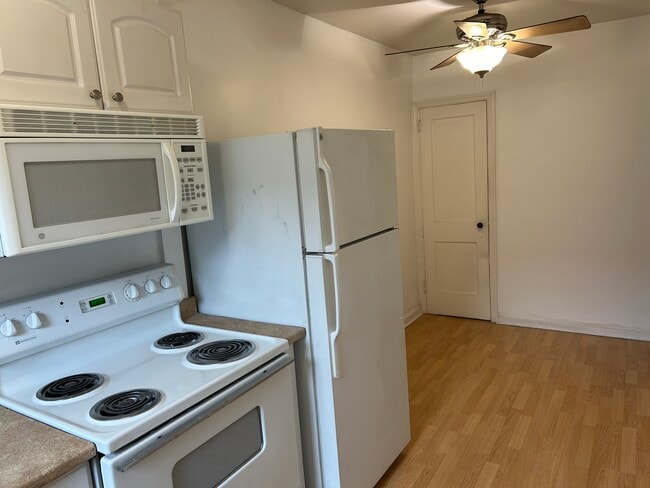 820 Derwyn Rd, Unit 820 Derwyn Rd Apt A in Drexel Hill, PA - Building Photo - Building Photo