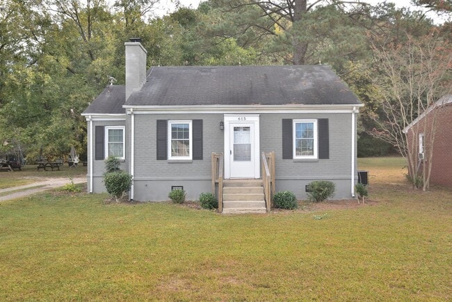 615 S Pine St in Spring Hope, NC - Building Photo - Building Photo