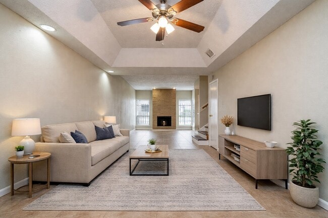 11280 Braes Forest Dr in Houston, TX - Building Photo - Building Photo