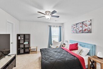 833 Colmore Trl in Lyman, SC - Foto de edificio - Building Photo