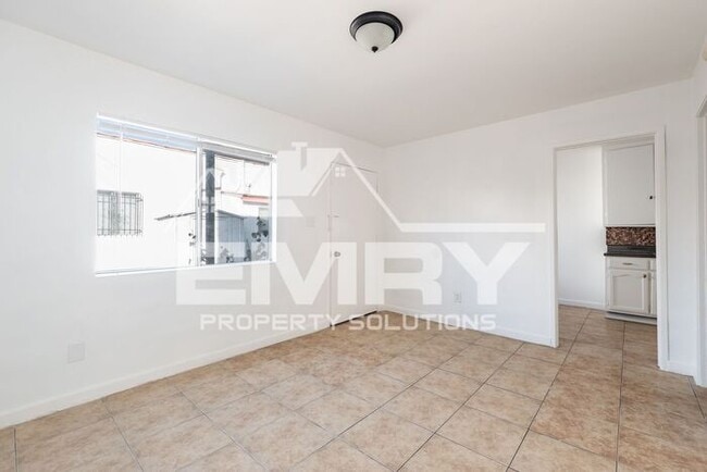 2534 Hill St in Huntington Park, CA - Building Photo - Building Photo