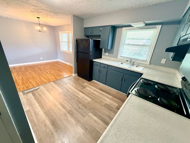 1134 Oakwood Dr in Lexington, KY - Building Photo - Building Photo