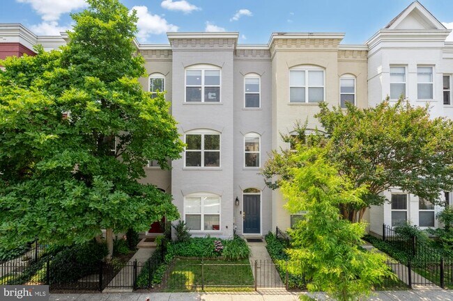 property at 1208 W St NW
