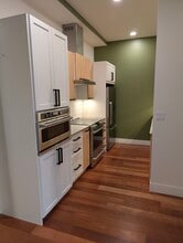 726 NW 11th Ave in Portland, OR - Building Photo - Building Photo