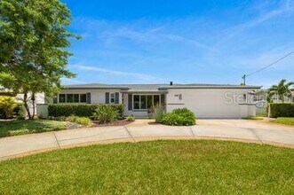 1124 35th Ave NE in St. Petersburg, FL - Building Photo - Building Photo