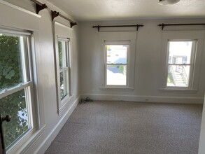 210 Center St, Unit 2 in Old Town, ME - Building Photo - Building Photo