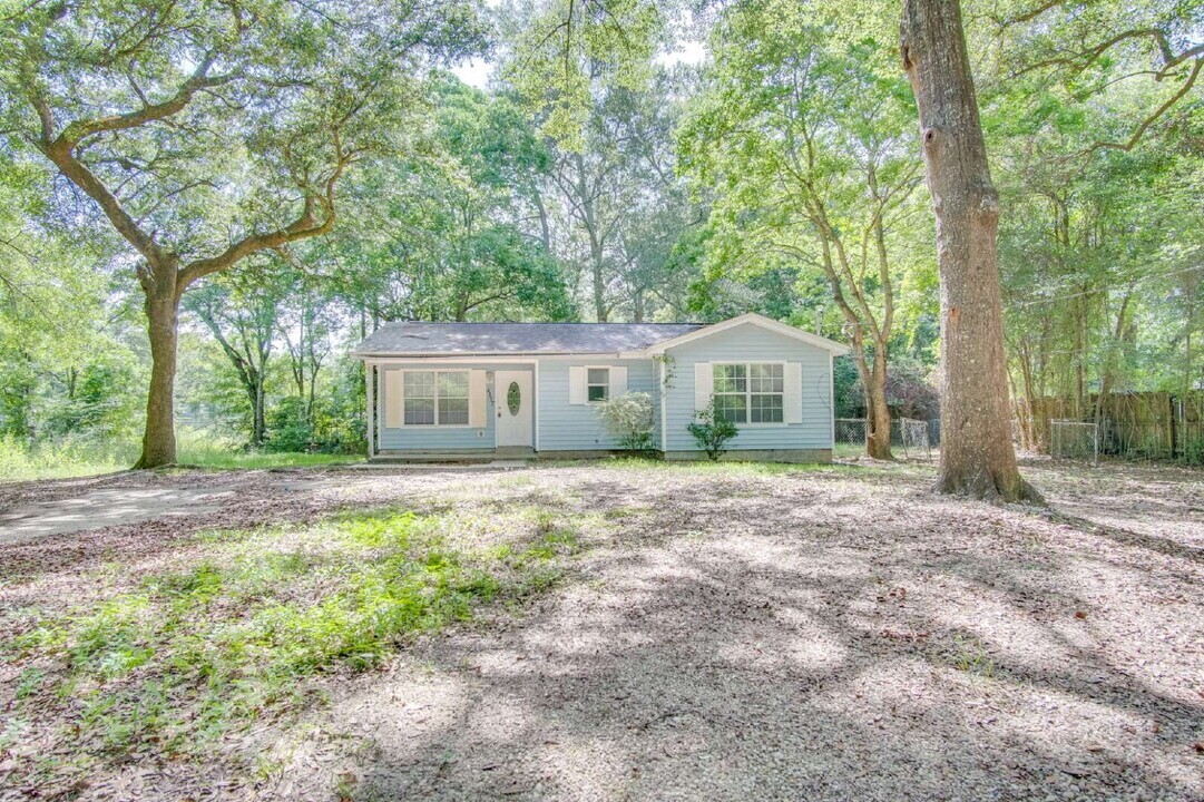 4117 Pace Ln in Pace, FL - Building Photo