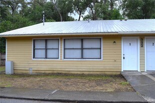7423 SW 42nd Pl in Gainesville, FL - Building Photo