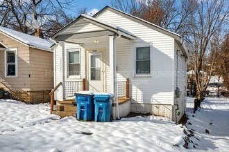 5637 Hodiamont Ave in Jennings, MO - Building Photo - Building Photo