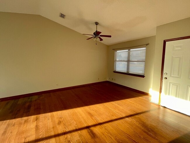 154 Green Acre Cir N in Kingsland, GA - Building Photo - Building Photo
