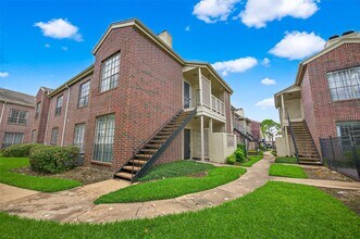 8055 Cambridge St in Houston, TX - Building Photo - Building Photo