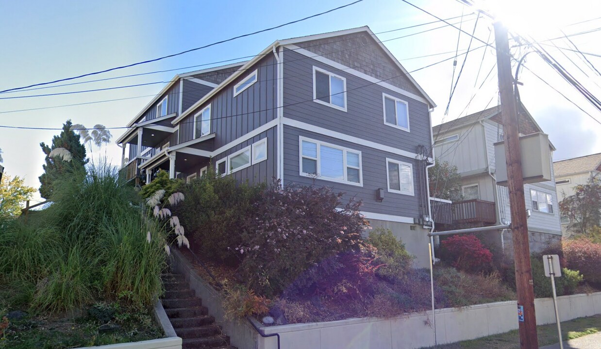 1120 Park Ave in Bremerton, WA - Building Photo