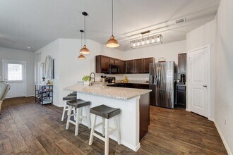 5808 Ronee Leah Dr in Austin, TX - Building Photo - Building Photo
