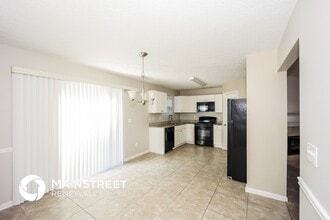 9510 Lakeview Rd, Unit 229 in Union City, GA - Building Photo - Building Photo