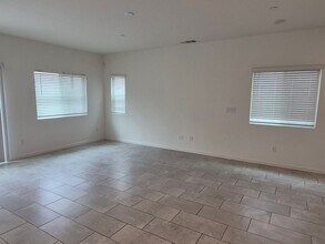 3755 Arborhill Way in Sacramento, CA - Building Photo - Building Photo