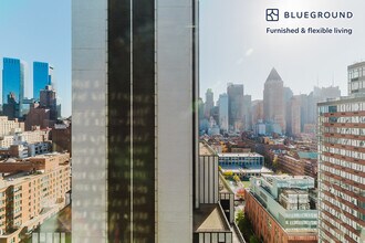 550 W 54th St in New York, NY - Building Photo - Building Photo