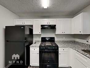 5657 Riding Woods Dr SW in Powder Springs, GA - Building Photo - Building Photo