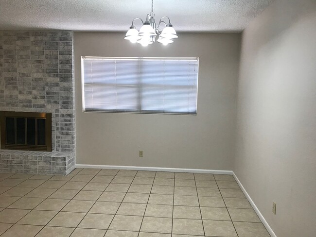 property at 4117 N Grimes St