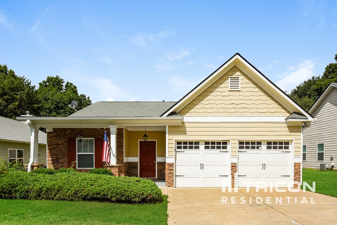 154 Mercer Ln in Cartersville, GA - Building Photo