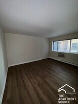 5917 N Kenmore Ave in Chicago, IL - Building Photo