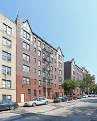 30 Seaman Ave in New York, NY - Foto de edificio - Building Photo