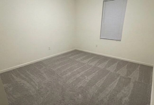 property at 960 Rift Vly Dr