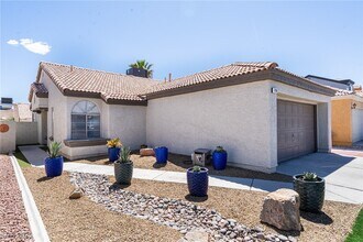 7218 Nordic Lights Dr in Las Vegas, NV - Building Photo - Building Photo