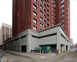 Mayfair Village South in Edmonton, AB - Building Photo - Building Photo