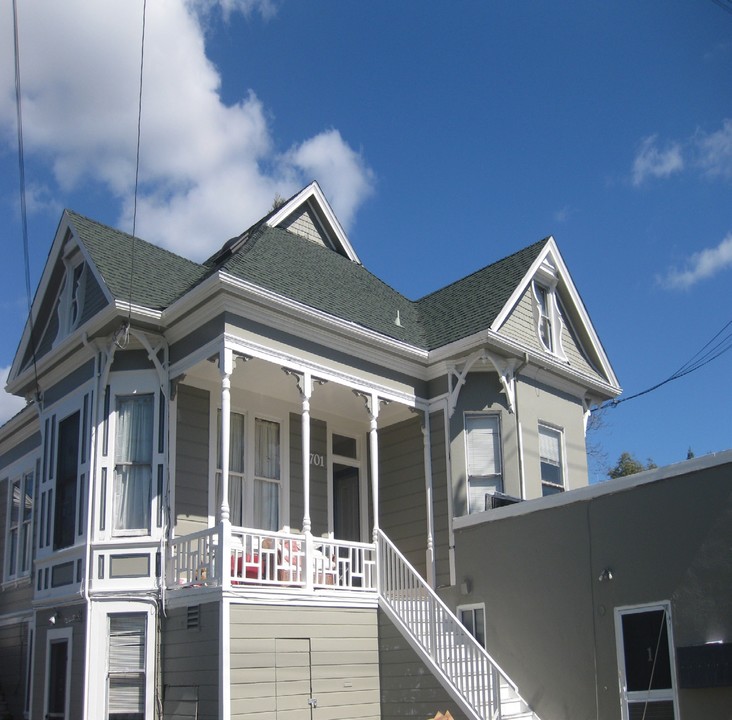 1701 Allston Way in Berkeley, CA - Foto de edificio